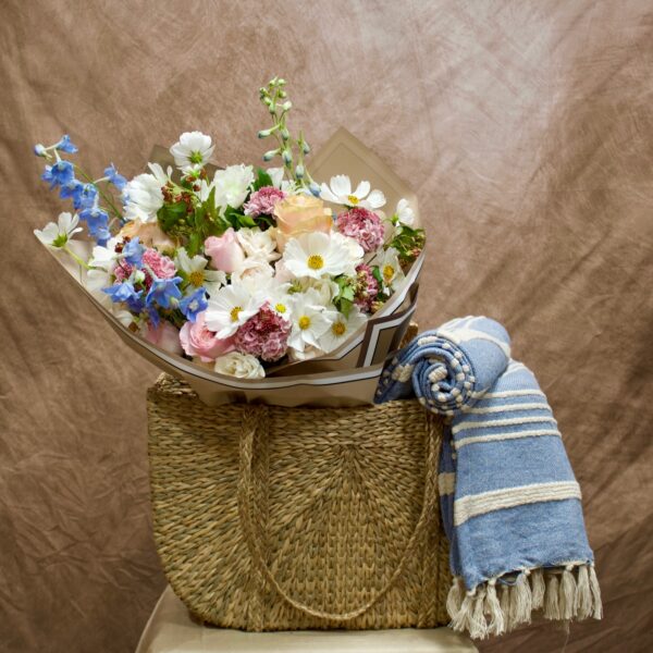 Garden Getaway Tote